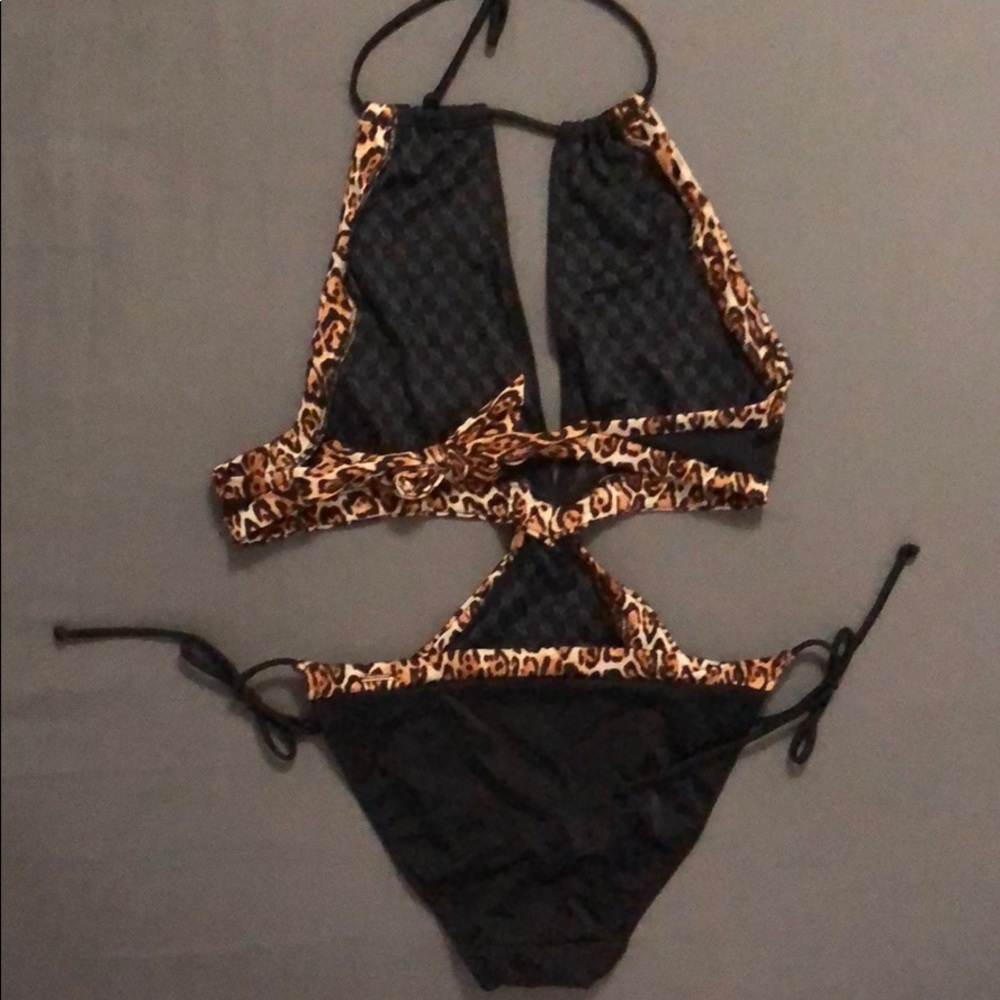 One piece swimsuit